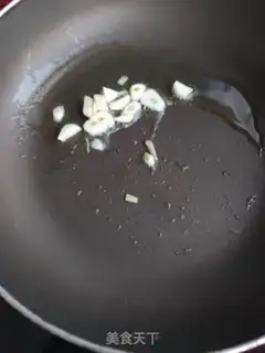 Make Garlic walnuts step 3