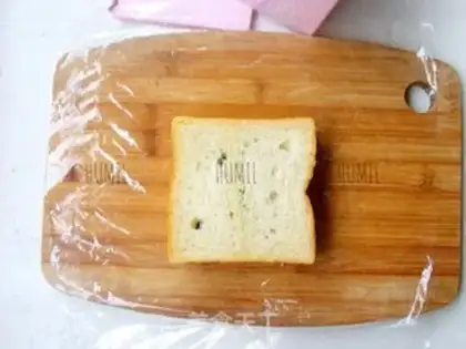 Make Red bean-cracker toast step 3