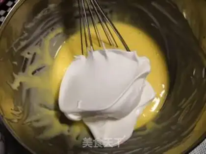 Make Strawberry cream cake step 7