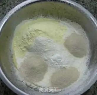 Make A macaroni tea cake step 5