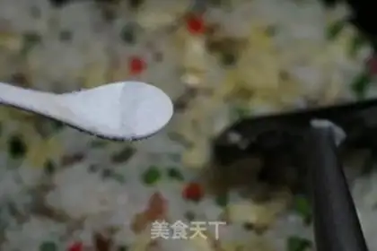 Make Chicken fried rice step 5