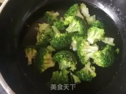 Make ♪ Burn the broccoli ♪ step 3