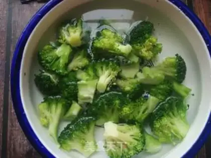Make ♪ Burn the broccoli ♪ step 4