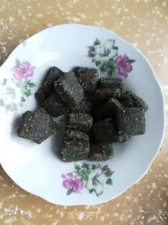 Make Black sesame peanut walnut soup step 1
