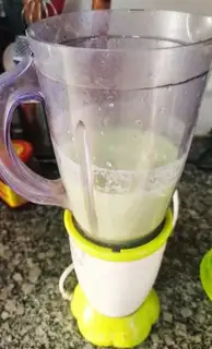 Make Apple honey cucumber mud step 1