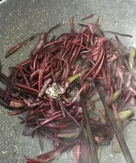 Make Pork with purple carrots step 8