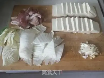 Make Meat tofu soup step 1