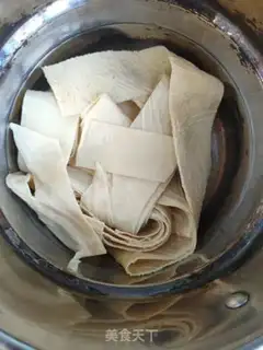 Make Cracker cucumber with bean skin step 2