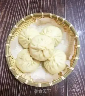 Make A cabbage mushroom fan bun step 12