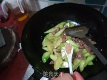 Make Beef cucumber step 8