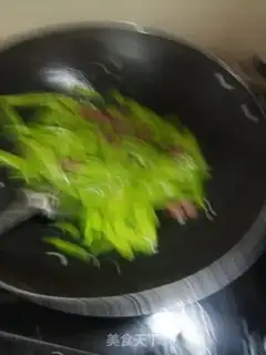 Make Weenie fried Dutch beans step 2