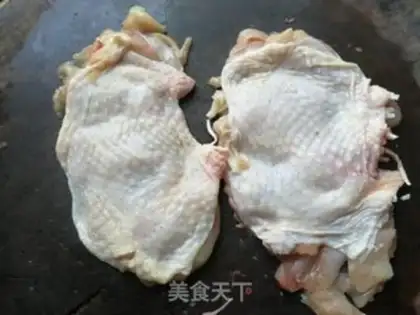 Make Black pepper chicken leg step 1