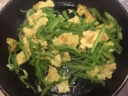 Make Chicken hot peppers fried eggs step 10