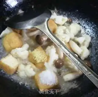 Make Crab mushrooms and tofu florist step 7