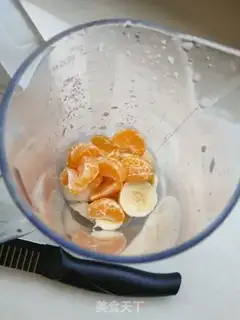 Make Sugar orange banana milkshake step 1