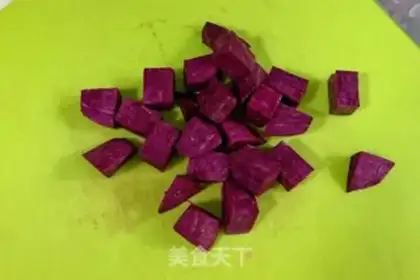 Make Purple potato silver ear soup step 2