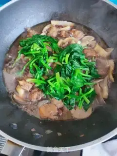 Make Meatball mushroom stew step 14
