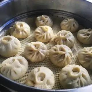 Make Delicious meat buns step 12