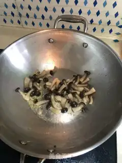 Make Crab mushrooms from broccoli step 1
