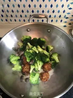 Make Crab mushrooms from broccoli step 2