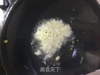 Make Golden fungus fried eggs step 5