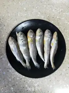 Make Spicy yellowfish step 0