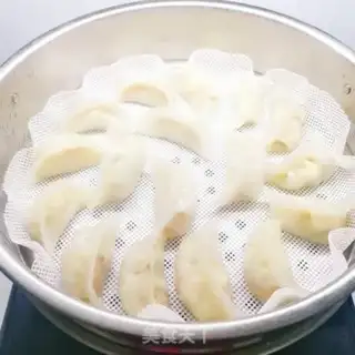 Make Crystal dumplings step 17
