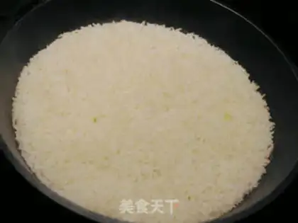 Make Iron pan and sausage and vegetable rice step 5