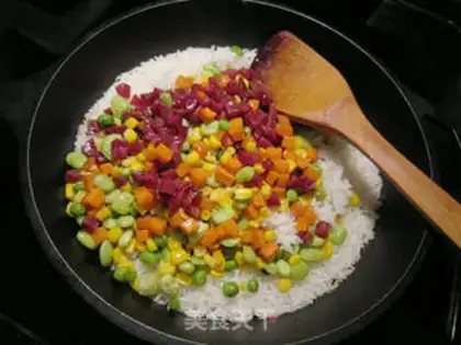 Make Iron pan and sausage and vegetable rice step 6