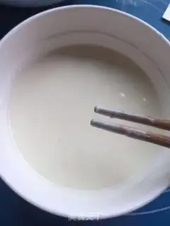 Make White chocolate doughnuts step 0