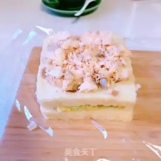 Make A salmon sandwich step 1