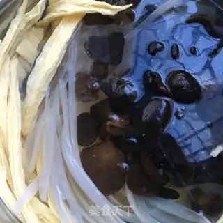 Make Beefballs, spicy pot step 0