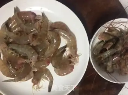 Make Garlic shrimp step 0