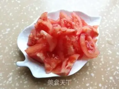 Make Tomato duck egg fried cake step 2