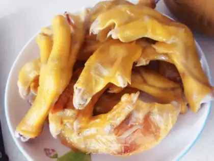 Make Sour duck feet step 1