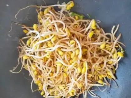 Make Egg-skinned soybean sprouts step 3
