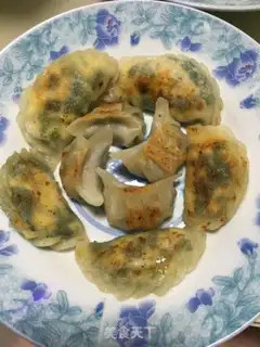 Make Fried pastry dumplings step 5
