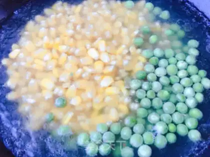 Make Corn pea shrimp step 2