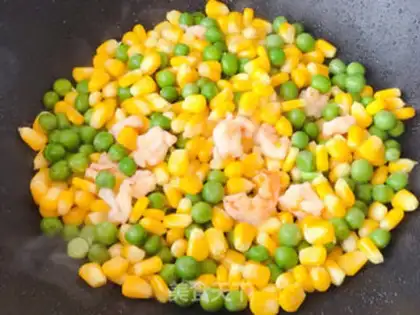 Make Corn pea shrimp step 5