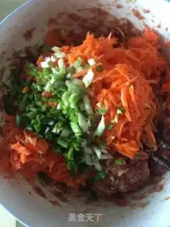 Make Carrot meat buns step 3