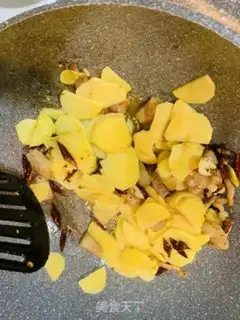 Make Five bouquets with potatoes step 2