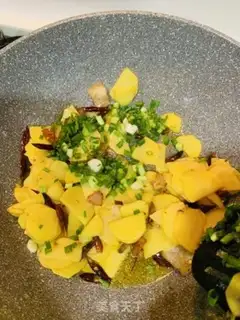 Make Five bouquets with potatoes step 3