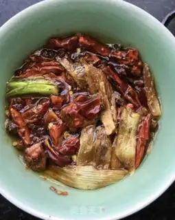 Make Homemade pepper oil step 6
