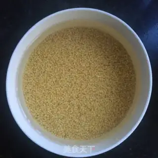 Make Red sugar porridge step 1