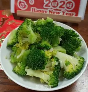 Make Garlic broccoli step 7