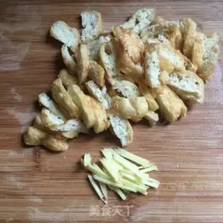 Make The gravy tofu and the garlic step 1