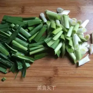 Make The gravy tofu and the garlic step 3