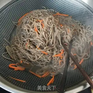 Make Donkey fried noodles step 6