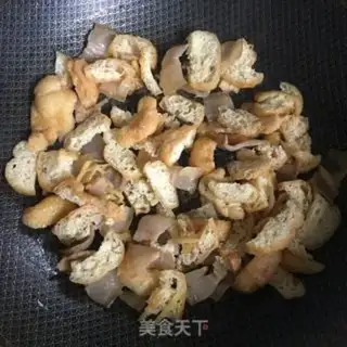 Make The gravy tofu and the garlic step 6