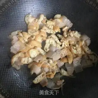 Make The gravy tofu and the garlic step 8